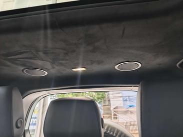 Land Rover Defender 90 V8 Erweiteretes Black Pack — photo 29