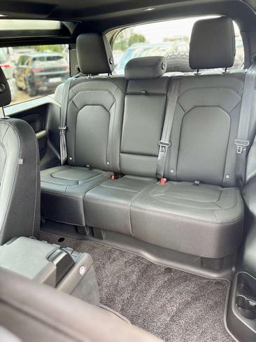 Land Rover Defender 90 S 3.0 MHEV D200 — photo 12