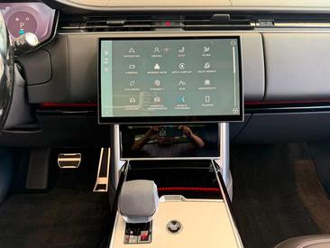 Land Rover Range Rover Autobiography P550 — photo 12