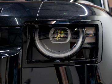 Land Rover Defender 110 X-Dynamic HSE 2.0 P300e — photo 10