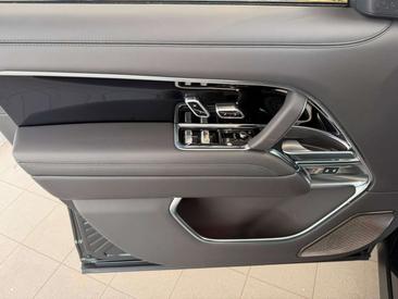 Land Rover Range Rover Autobiography P550 — photo 19