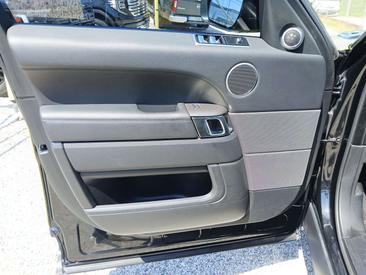 Land Rover Range Rover Sport SE 3.0 TDV6 — photo 18