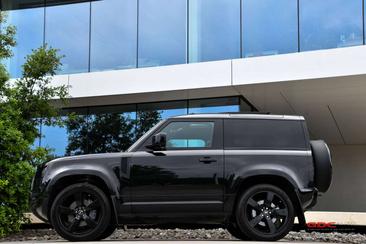 Land Rover Defender X-Dynamic HSE D300 MHEV — photo 21