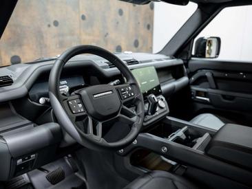 Land Rover Defender 110 X-Dynamic HSE 2.0 P300e — photo 19