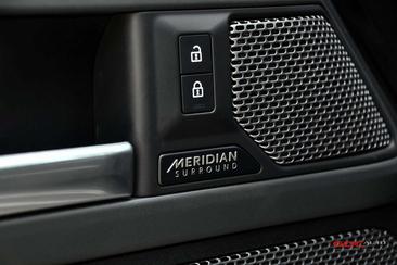 Land Rover Defender X-Dynamic HSE D300 MHEV — photo 36