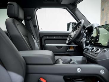 Land Rover Defender 110 X-Dynamic HSE 2.0 P300e — photo 29