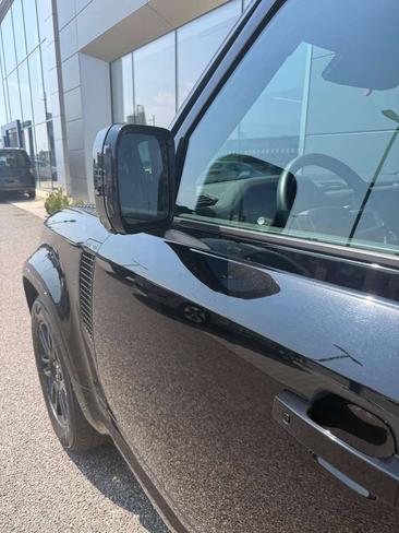 Land Rover Defender 110 X-Dynamic SE Awd 3.0d I6 Mhev 200cv Auto — photo 18