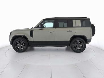 Land Rover Defender 110 X-Dynamic HSE Awd 3.0d I6 Mhev 300cv — photo 3