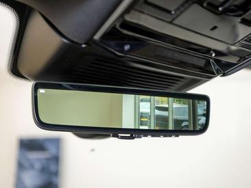 Land Rover Range Rover 3.0 P440e HSE PHEV — photo 11