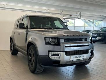 Land Rover Defender 110 SE 3.0D I6 250 CV AWD Auto — photo 10