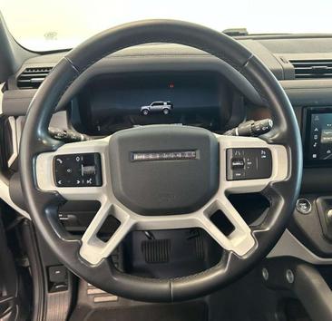 Land Rover Defender 110 SE 3.0D I6 250 CV AWD Auto — photo 18
