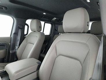 Land Rover Defender 110 X-Dynamic HSE Awd 3.0d I6 Mhev 300cv — photo 12
