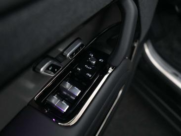 Land Rover Range Rover Sport TWENTY EDITION 3.0 P550e PHEV — photo 19