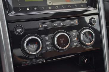 Land Rover Discovery HSE Pano 7seat AdaptiveCruise 3.0 SDV6 — photo 22