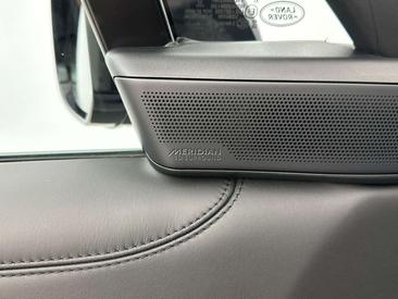 Land Rover Range Rover P440e Autobiography AWD Auto — photo 21