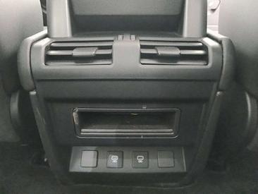 Land Rover Defender 90 Vert 3.0d I6 Mhev S Awd 200cv — photo 32