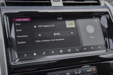 Land Rover Discovery HSE Pano 7seat AdaptiveCruise 3.0 SDV6 — photo 25
