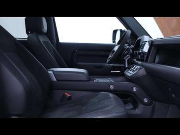 Land Rover Defender 90 Noir P525 V8 AWD Auto — photo 11