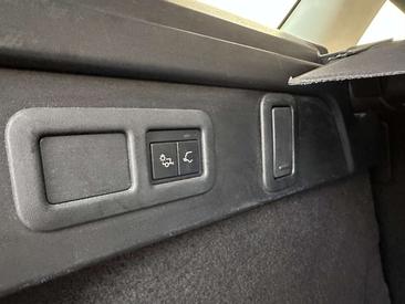 Land Rover Range Rover Velar R-Dynamic HSE 4WD Aut. 2.0 I4 PHEV — photo 38