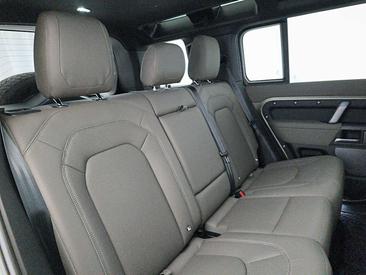 Land Rover Defender 110 X-Dynamic HSE Awd 3.0d I6 Mhev 300cv — photo 26