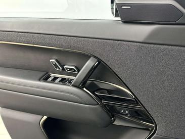 Land Rover Range Rover Sport P440e SE AWD Auto — photo 21