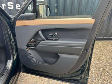 Land Rover Range Rover Sport Dynamic HSE P460e — photo 39