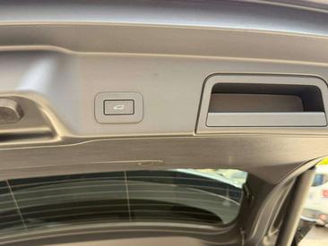 Land Rover Range Rover Evoque 1.5 I3 PHEV R-Dynamic S AWD Auto — photo 18