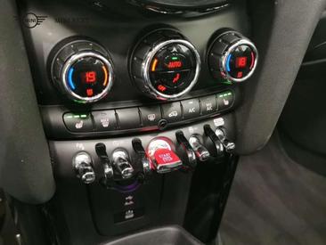Mini Cooper E — photo 16
