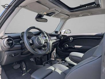 Mini Cooper SE — photo 4