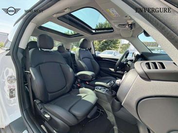Mini Cooper SE — photo 7