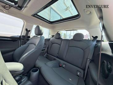 Mini Cooper SE — photo 8