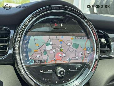 Mini Cooper SE — photo 9