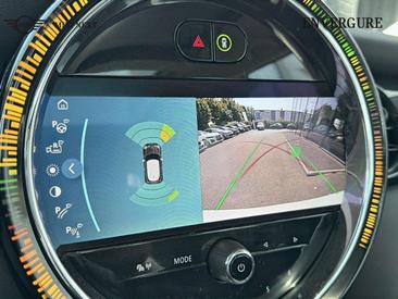 Mini Cooper SE — photo 11