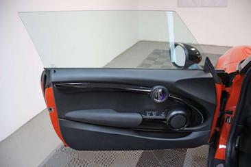 Mini Cabrio COOPER — photo 9