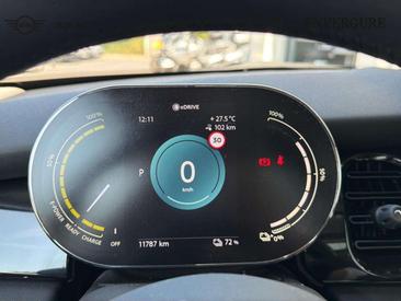 Mini Cooper SE — photo 19