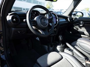 Mini Cabrio Classic Cooper — photo 23