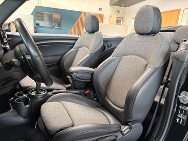 Mini Cabrio Classic Cooper S — photo 24