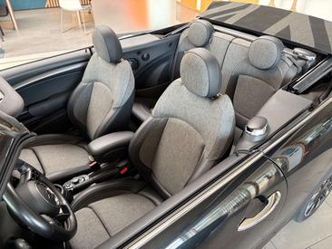 Mini Cabrio Classic Cooper S — photo 25