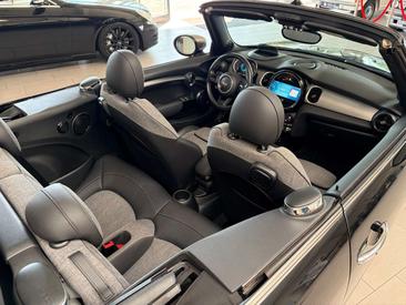 Mini Cabrio Classic Cooper S — photo 26