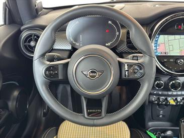 Mini 3 Portes Cooper SE — photo 4
