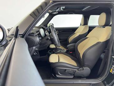 Mini 3 Portes Cooper SE — photo 7