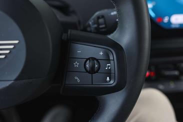 Mini Hatch Cooper E — photo 11