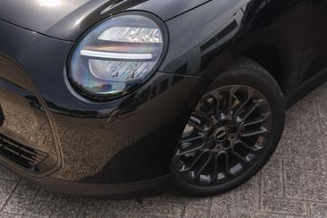 Mini Hatch Cooper E — photo 23