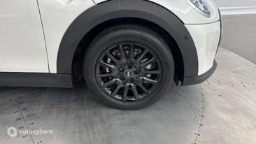 Mini Cooper E — photo 20