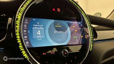 Mini Electric Cooper SE — photo 19