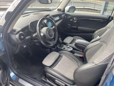 Mini Electric Cooper SE — photo 4