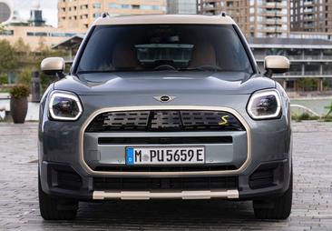 Mini Countryman Essential One — photo 11