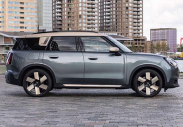 Mini Countryman Essential One — photo 29