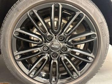 Mini Cooper E — photo 7