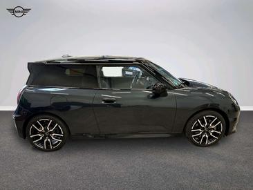 Mini Cooper E JCW — photo 2